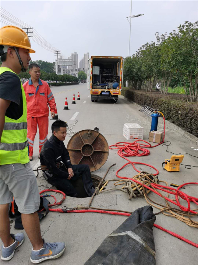 陈巴尔虎翻衬法管道修复技术主要工序